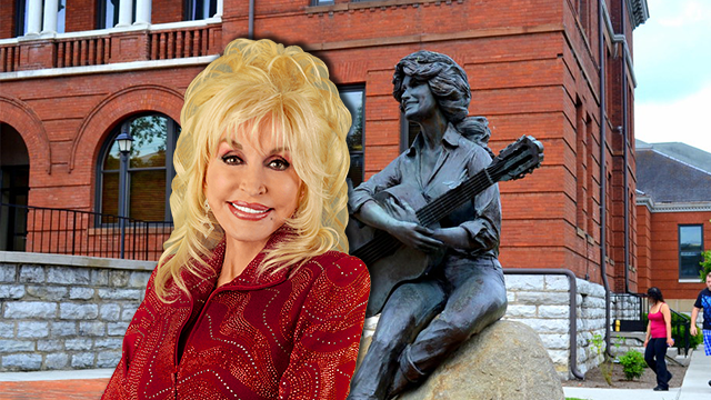 Dolly Parton Statue