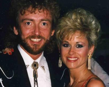 “‘Til a Tear Becomes a Rose” was Lorrie Morgan and Keith Whitley’s Only Duet