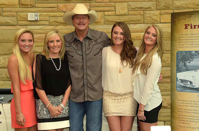 Get To Know Alan Jacksons Daughters Traditional Country