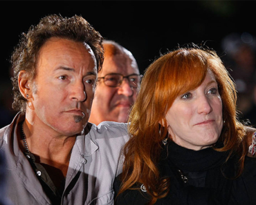 Bruce Springsteen and Patti Scialfa: Inside Their 30-Year Classic Rock Love Story
