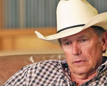 George Strait Dedicates “You Look So Good in Love” to His Ex