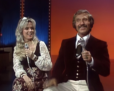 Flashback: Connie Smith Sings ‘Then and Only Then’ for Marty Robbins