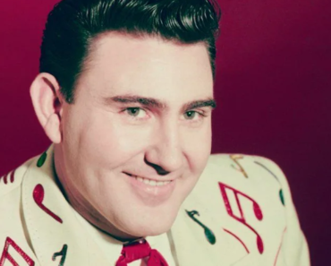 In 1991, The World Mourned For the Death of Country Star Webb Pierce