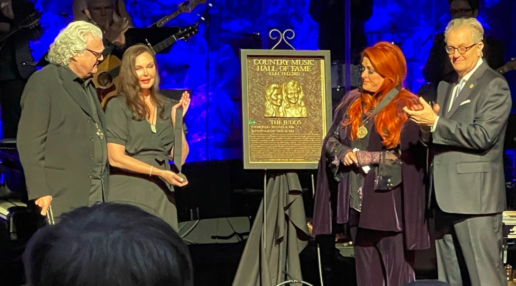 The Judds Inducted Into Country Music Hall Of Fame During Tear-Filled Ceremony