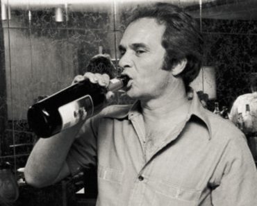 Merle Haggard Once Bought The Largest Round Of Drinks & Held A Guinness World Record For It