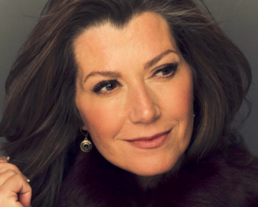 Amy Grant takes the Wilson Center stage this summer