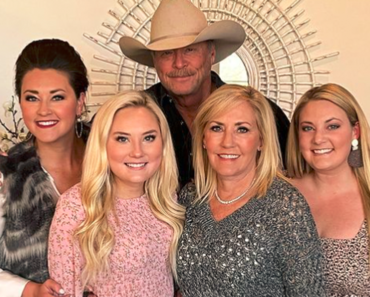 Alan Jackson Is Going To Be A Grandpa