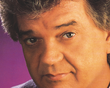 The Story Behind Conway Twitty’s “Tight Fittin’ Jeans”