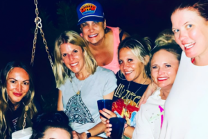 Miranda Lambert Enjoys Fun Girls’ Weekend In Her Home State Of Texas