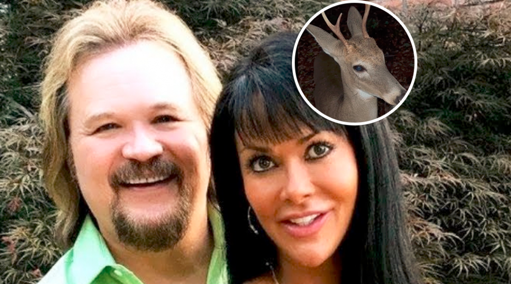 Travis Tritt Reunited With Deer His Wife Raised As A Baby