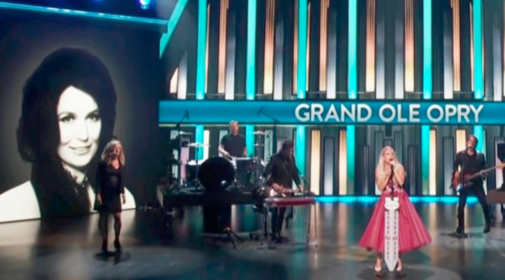 Watch Carrie Underwood’s Tribute To Loretta Lynn At the 2020 ACM Awards