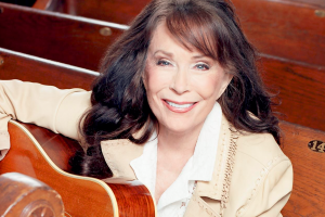 Loretta Lynn Said Her Life Ran ‘From Misery to Happiness and Sometimes Back to Misery’